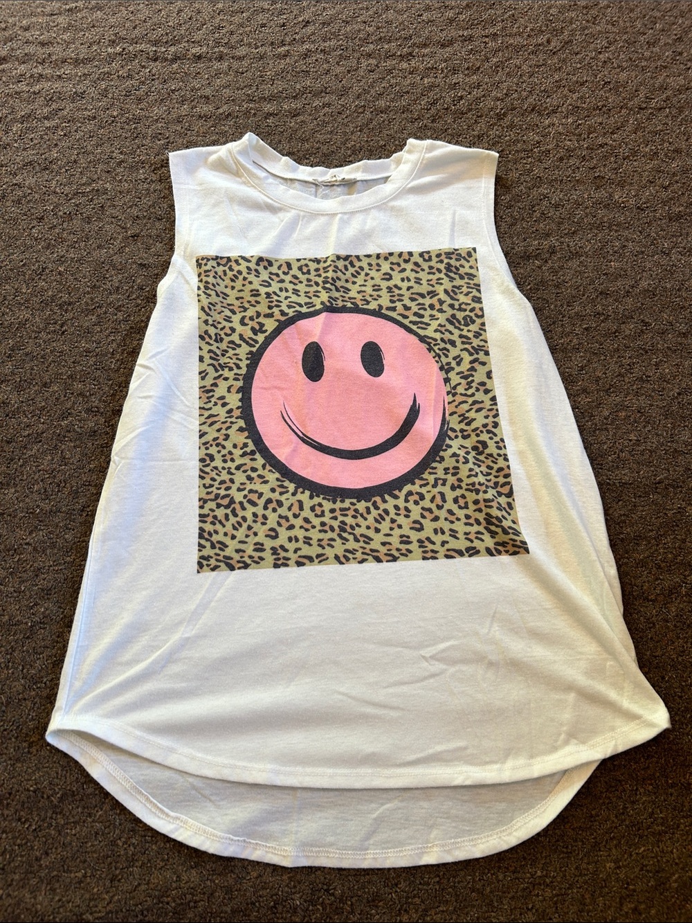 Women’s White Smile Graphic Tank Top - Pink & Leopard Print